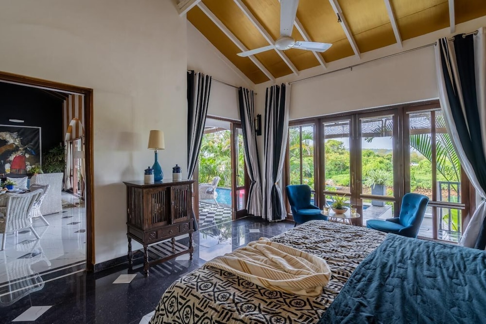PREMIUM, VILLA