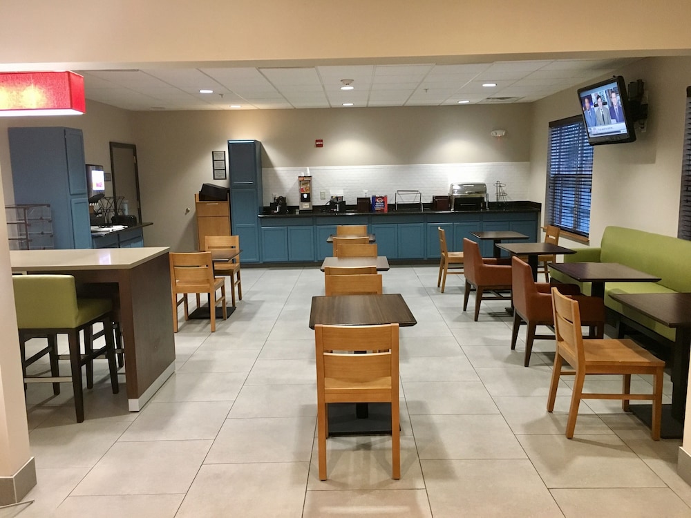 Wingate by Wyndham Waldorf - Washington DC Area 37/48