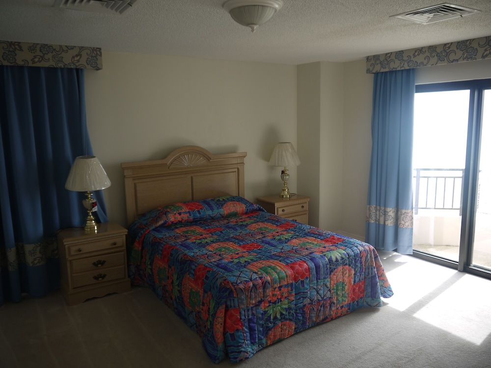 Aquarius Beach Tower 18/57