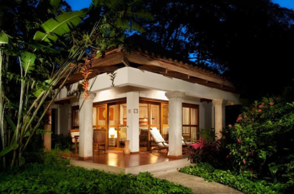 Hotel Capitan Suizo 5/75