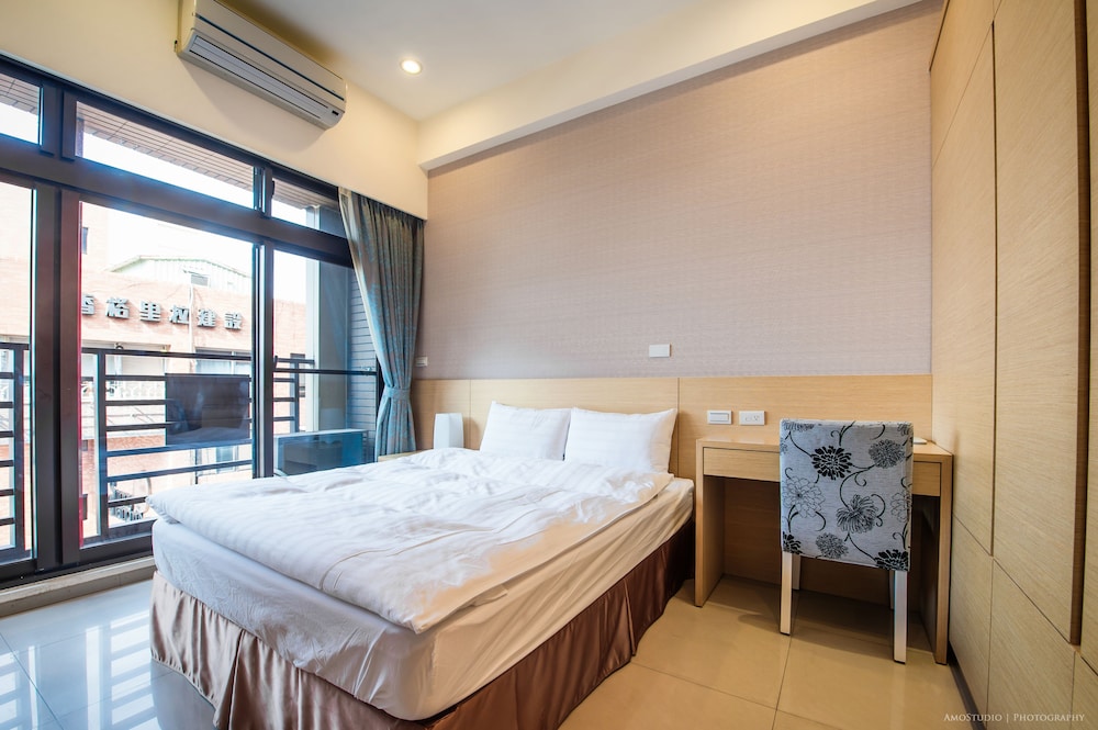 CH Service Apartment 5/48