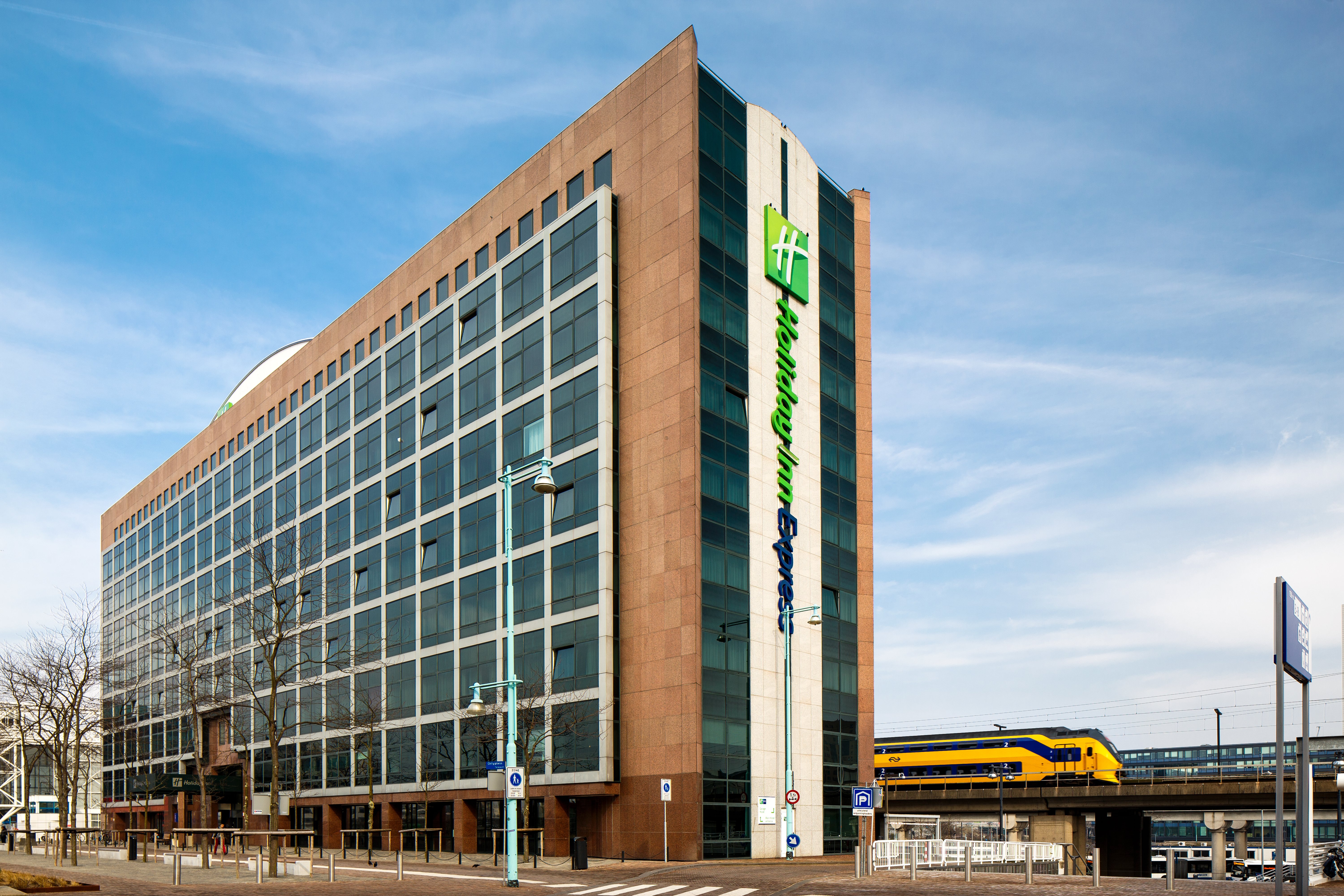 Holiday Inn Express Amsterdam Sloterdijk Station 1/27