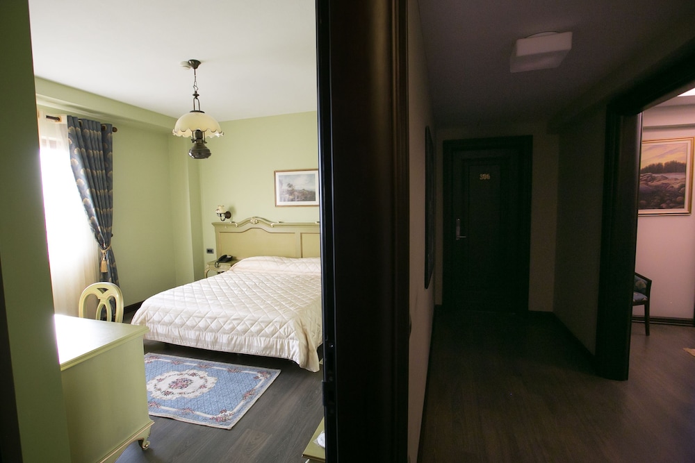 Hotel Victoria 43/43