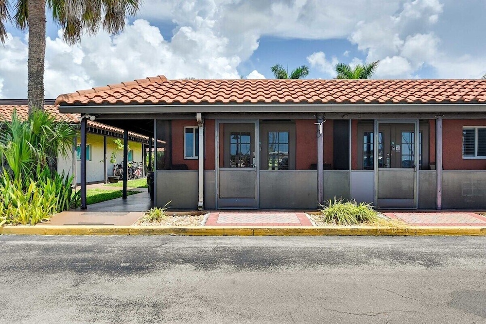 PORT OF THE ISLANDS EVERGLADES ADVENTURE RESORT in NAPLES - FL