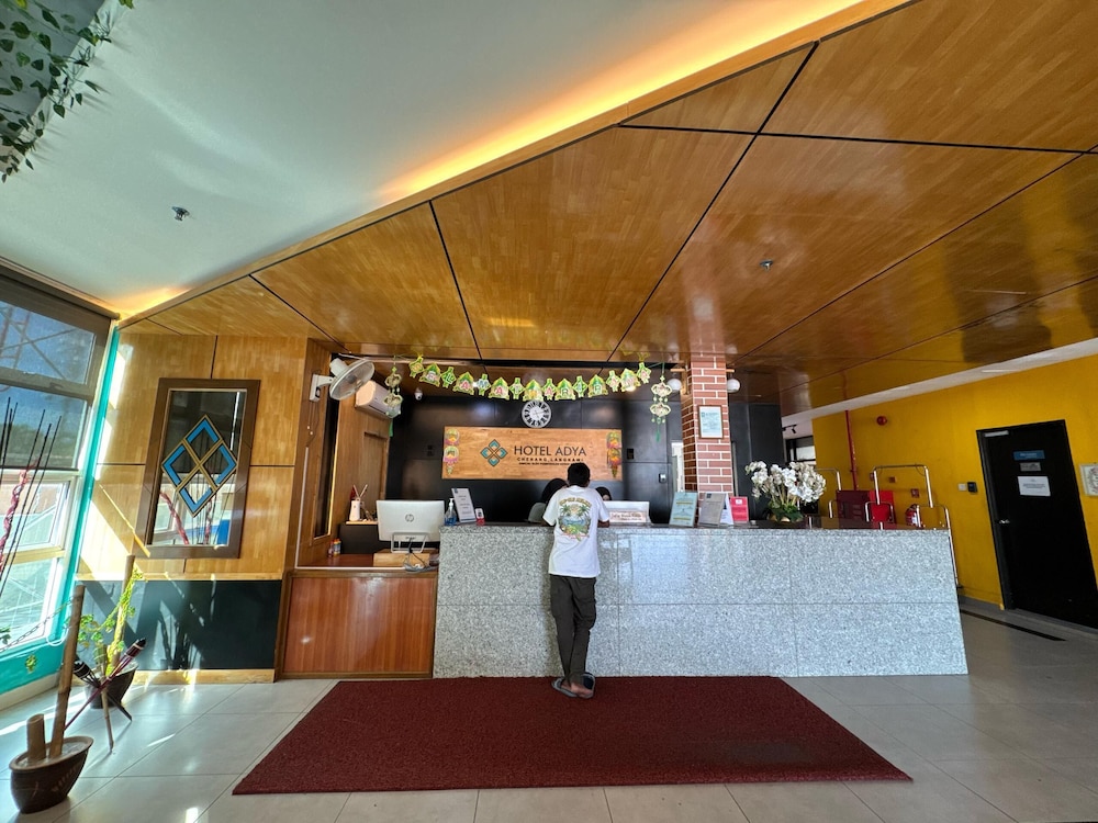 Hotel Adya Express 9/60
