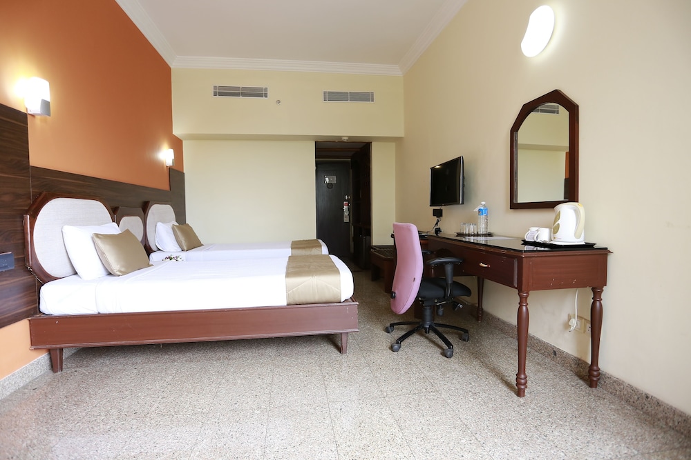Presidency Hotel 8/63