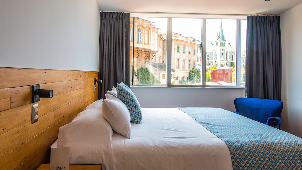 Fauna Hotel 30/73