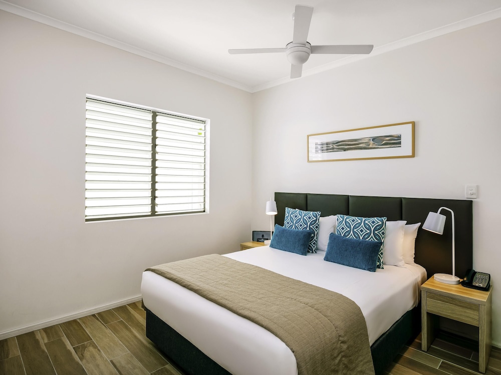 2 BEDROOMS, SUITE