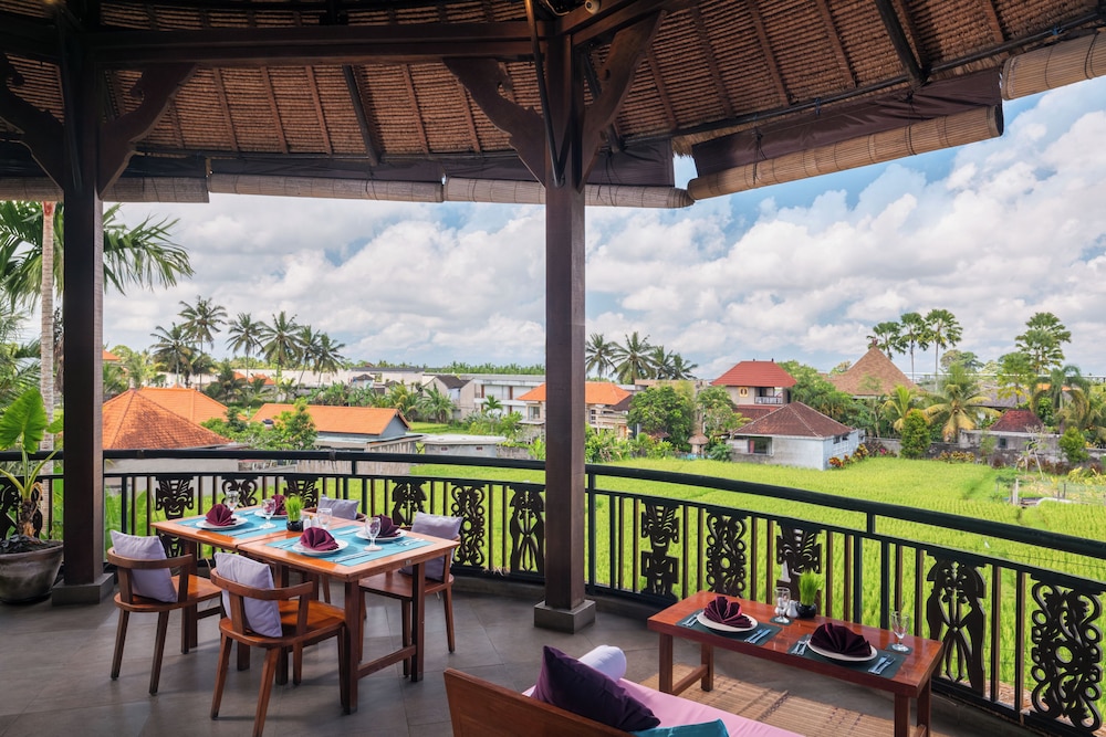 Honai Resort 31/50