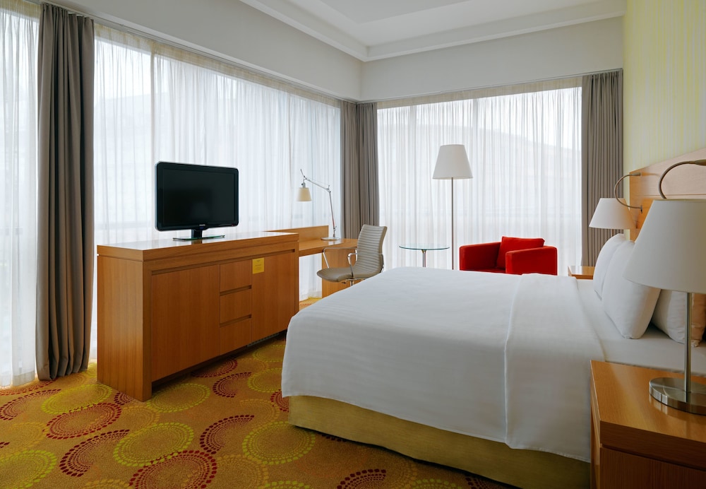 Courtyard By Marriott Budapest City Center Hotel 10/45
