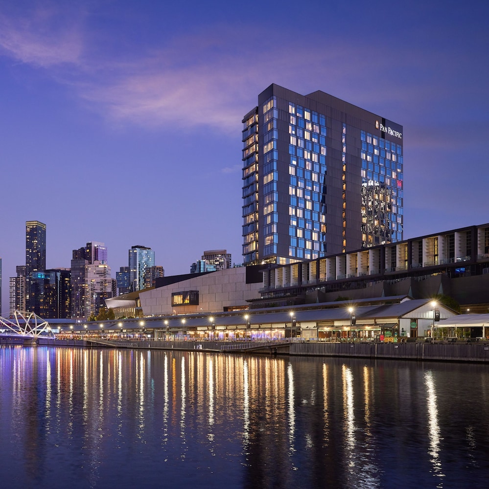 PAN PACIFIC MELBOURNE 67/73