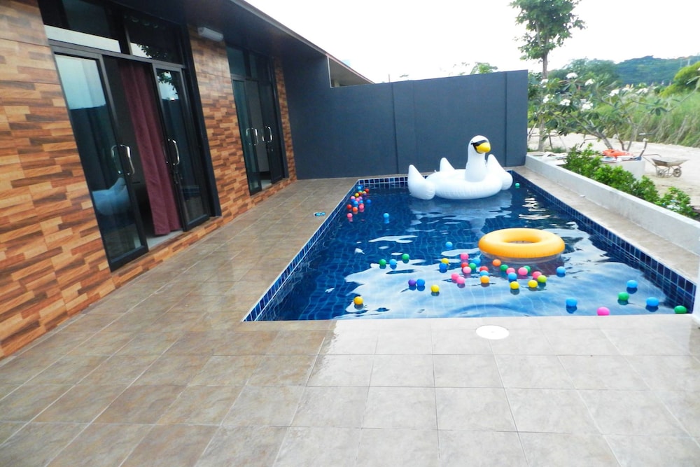 Cha-Am Pool Station 6/8