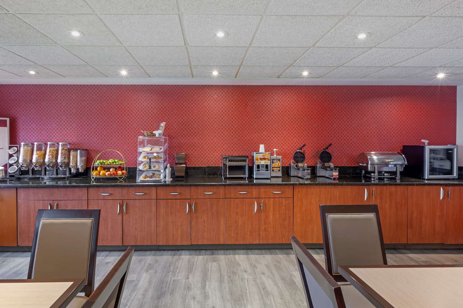 Best Western Plus Burlington Inn and Suites 12/21