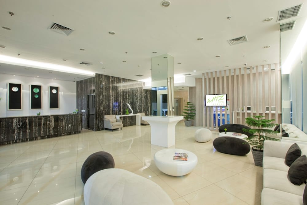 Whiz Hotel Cikini 16/62