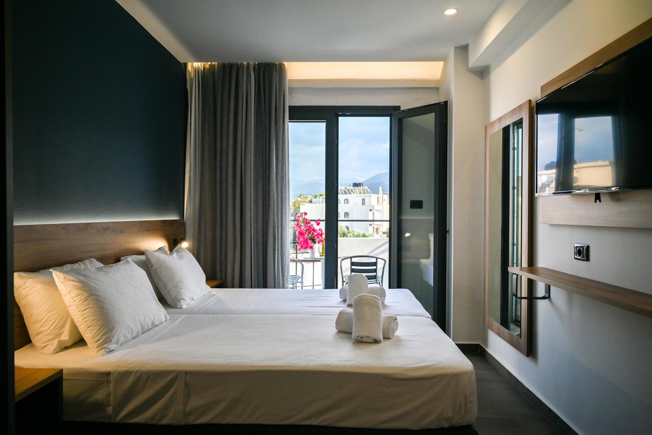 Pollis Hotel 16/31