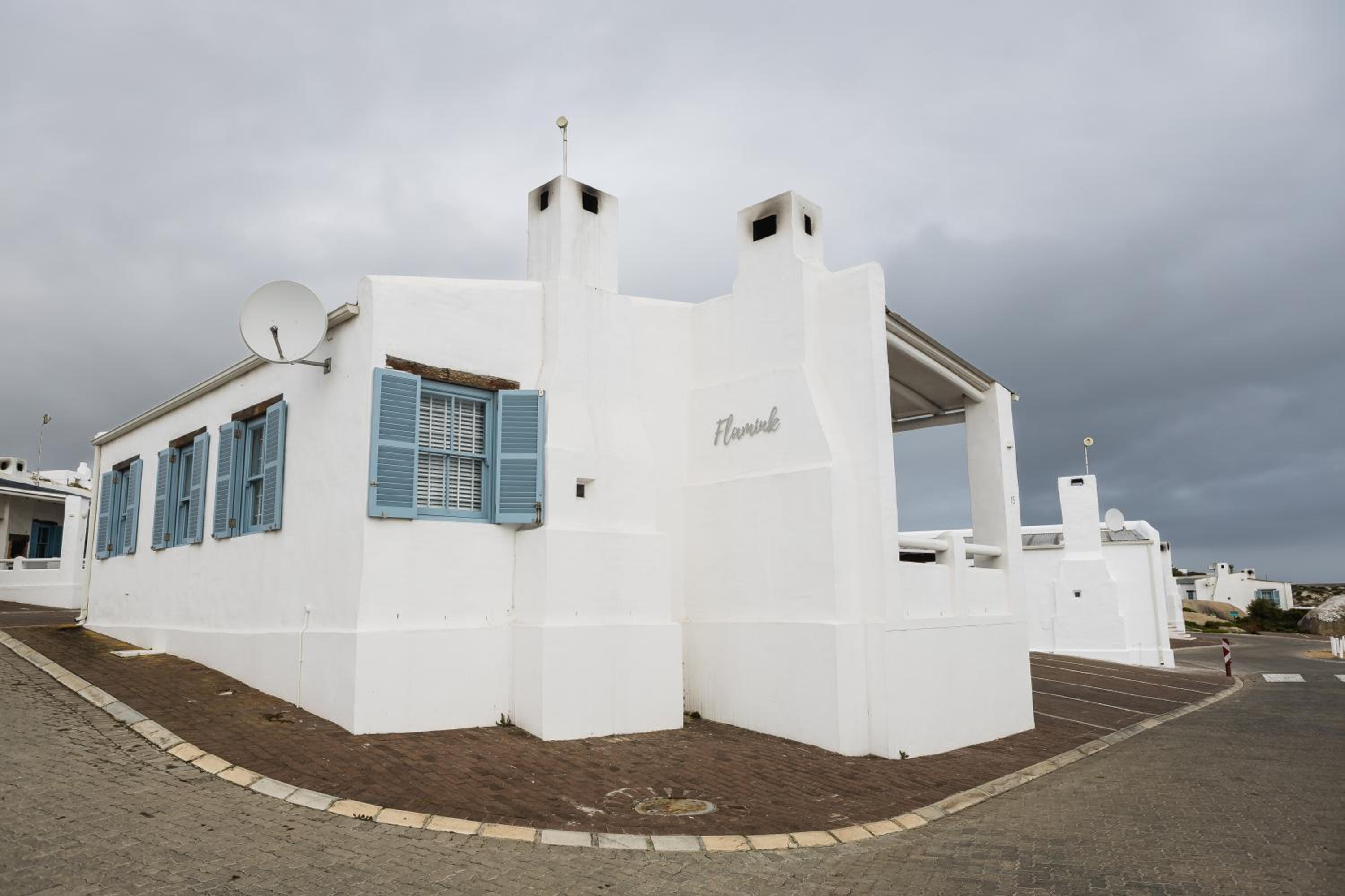 Flamink Beach View Cottage in Paternoster 1/50
