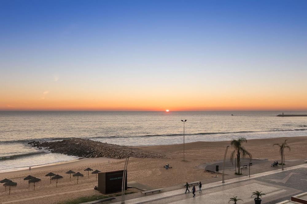 Dom Jose Beach Hotel 75/83