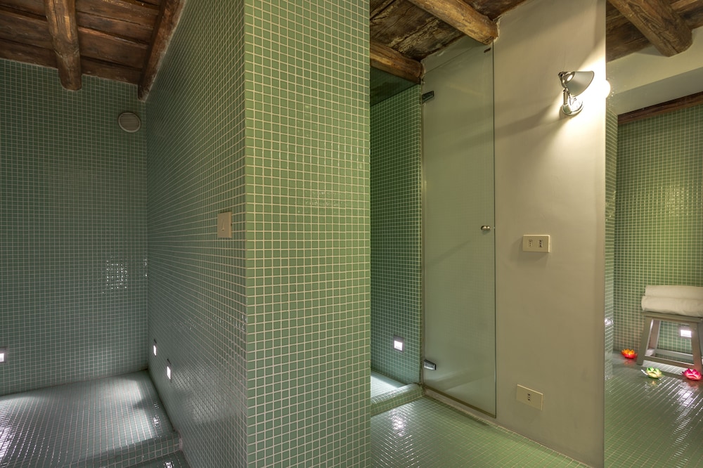 CASA HEBERART GUEST HOUSE SISTINA 10/37