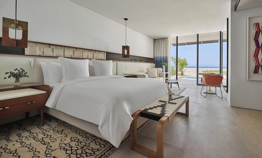2 Bedrooms, Sunrise, Suite, 2 King Beds, Plunge Pool