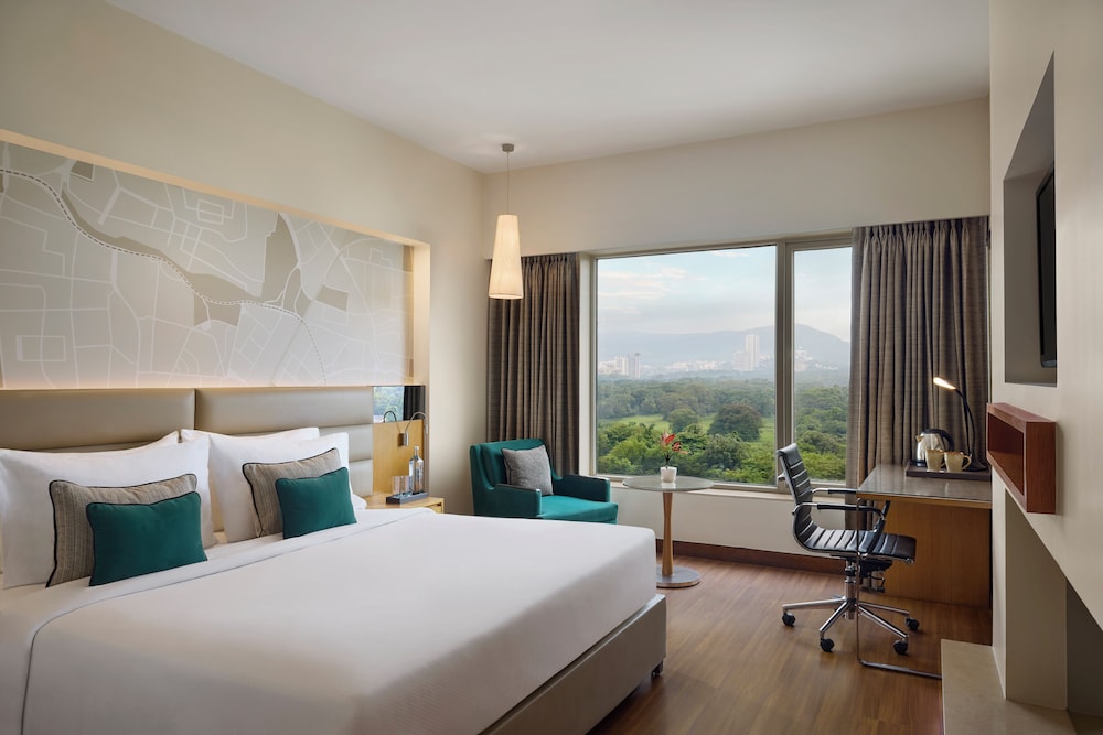 ROOM, KING BED, CITY VIEW, SMOKING