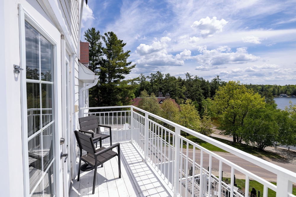 Windermere House 4/69
