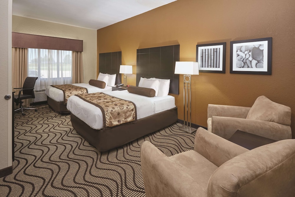 La Quinta Inn & Suites by Wyndham South Bend 20/57
