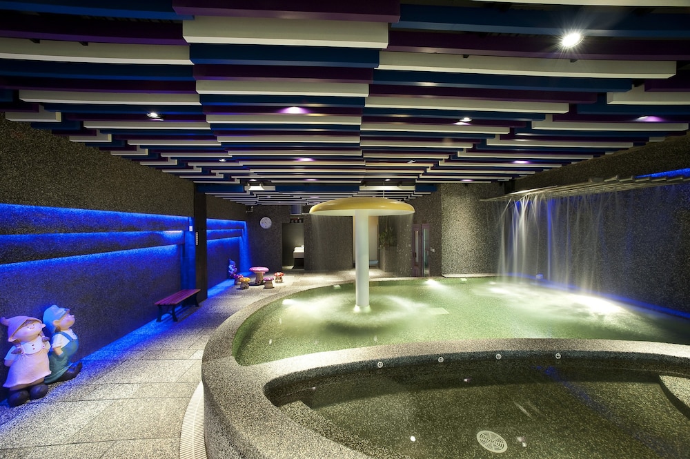 One Fukun Hotel 37/49