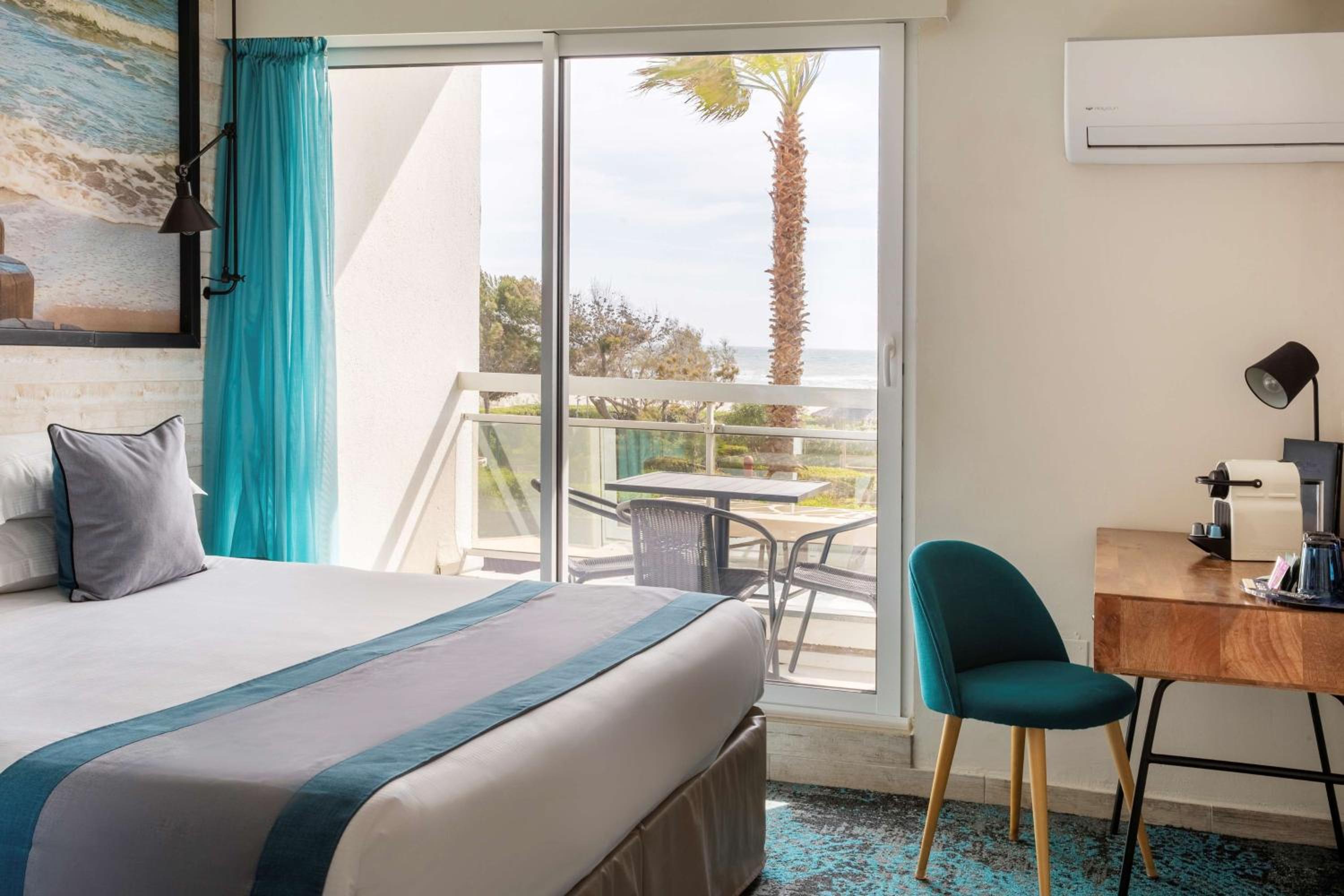 Room, Triple, Sea View
