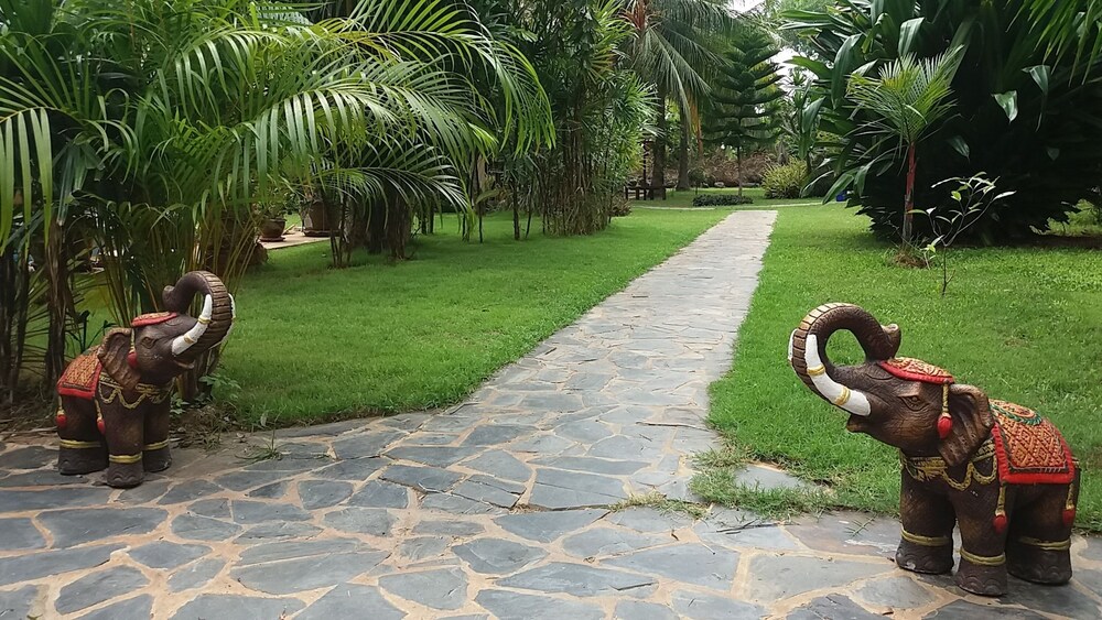 Malee Garden 16/48