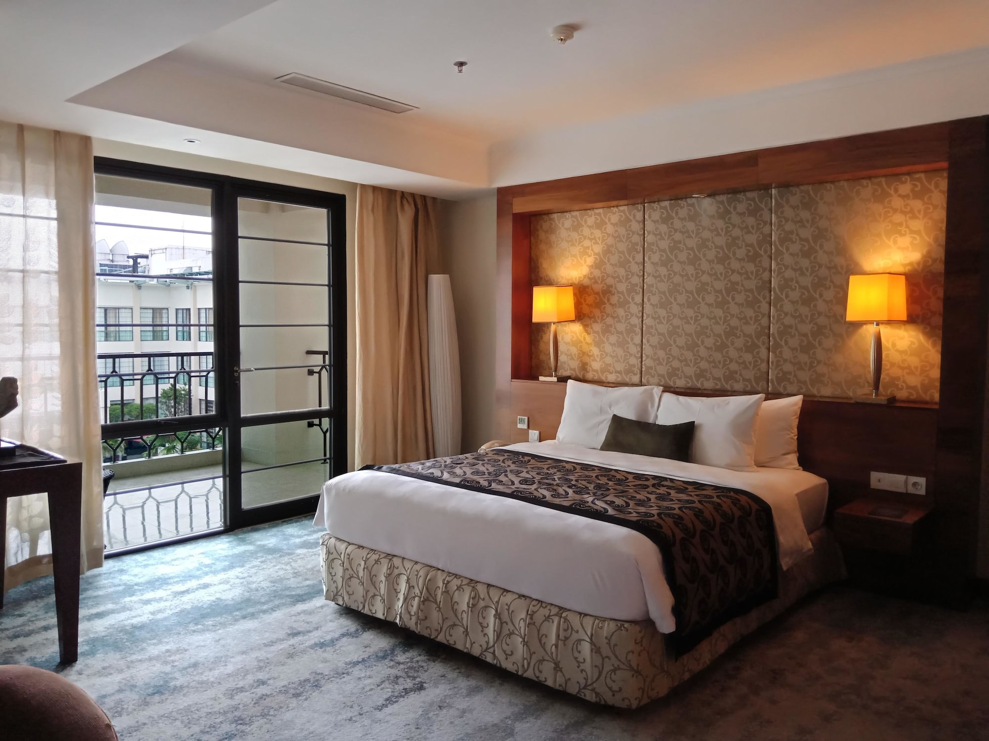 Arya, Suite, King Bed