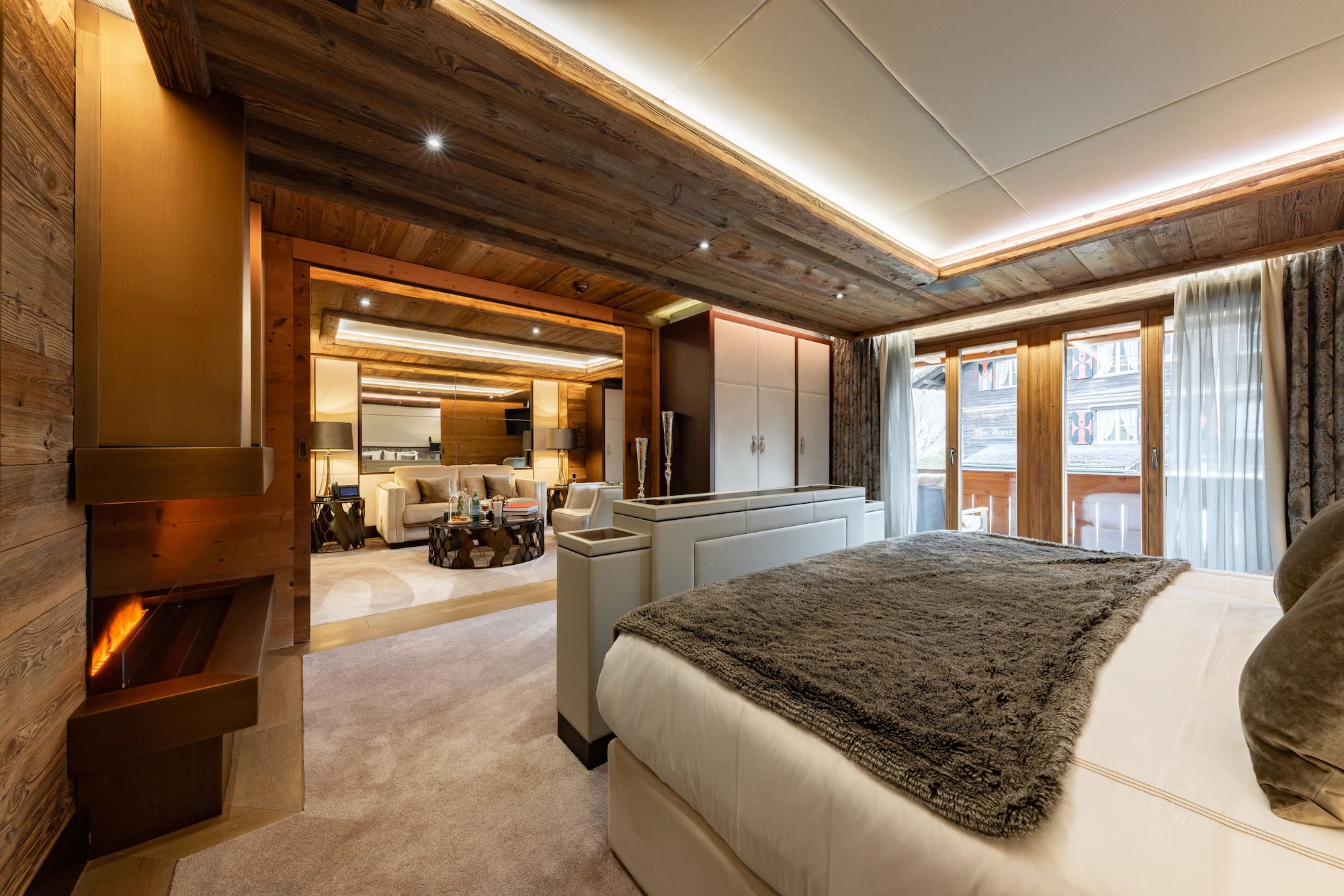 Signature, Suite, King Bed, Balcony