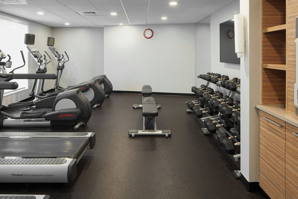 TOWNEPLACE SUITES BY MARRIOTT FORT MYERS ESTERO 28/50