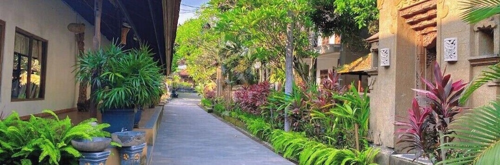 Hotel Gianyar 54/59