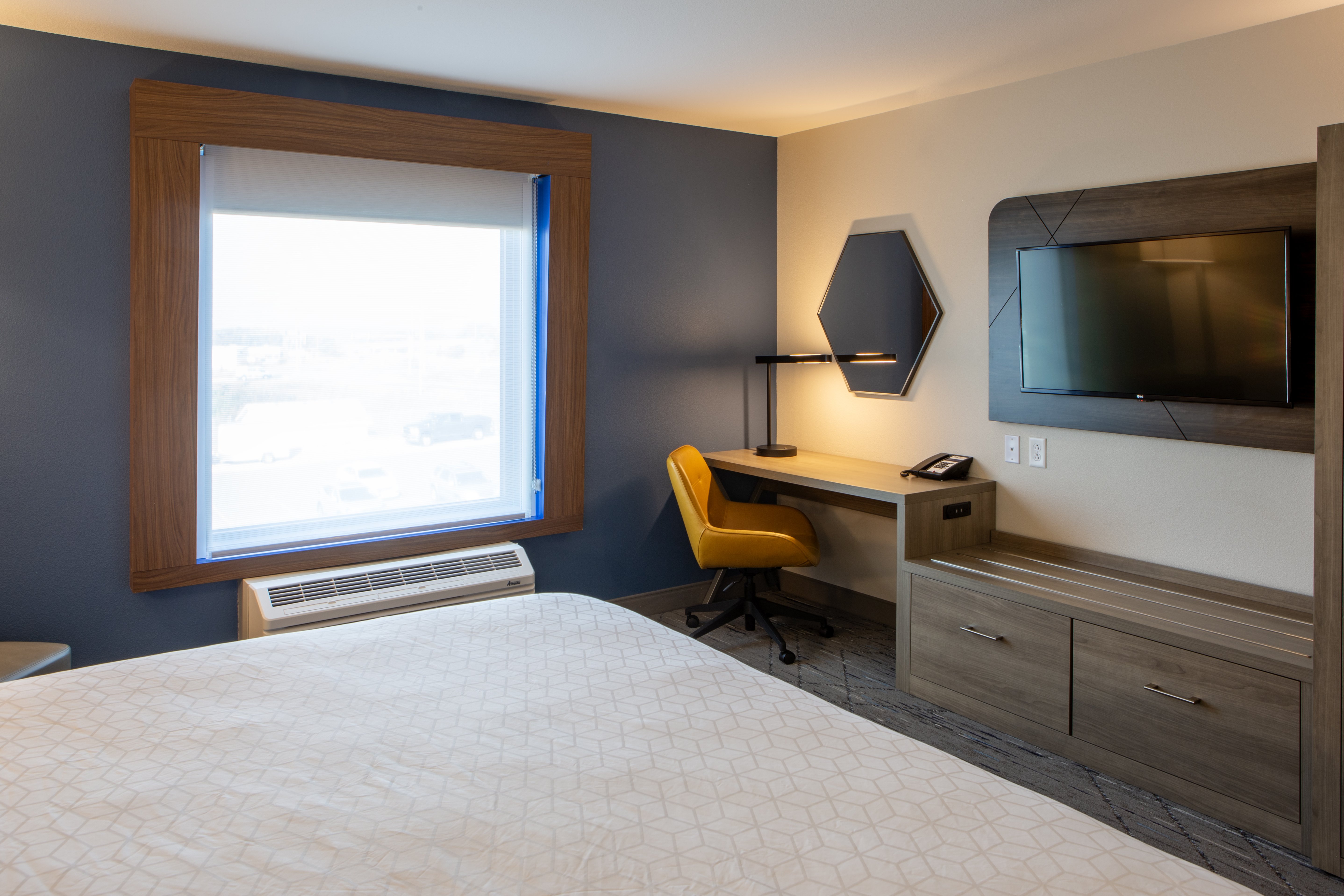 Leisure, King Bed