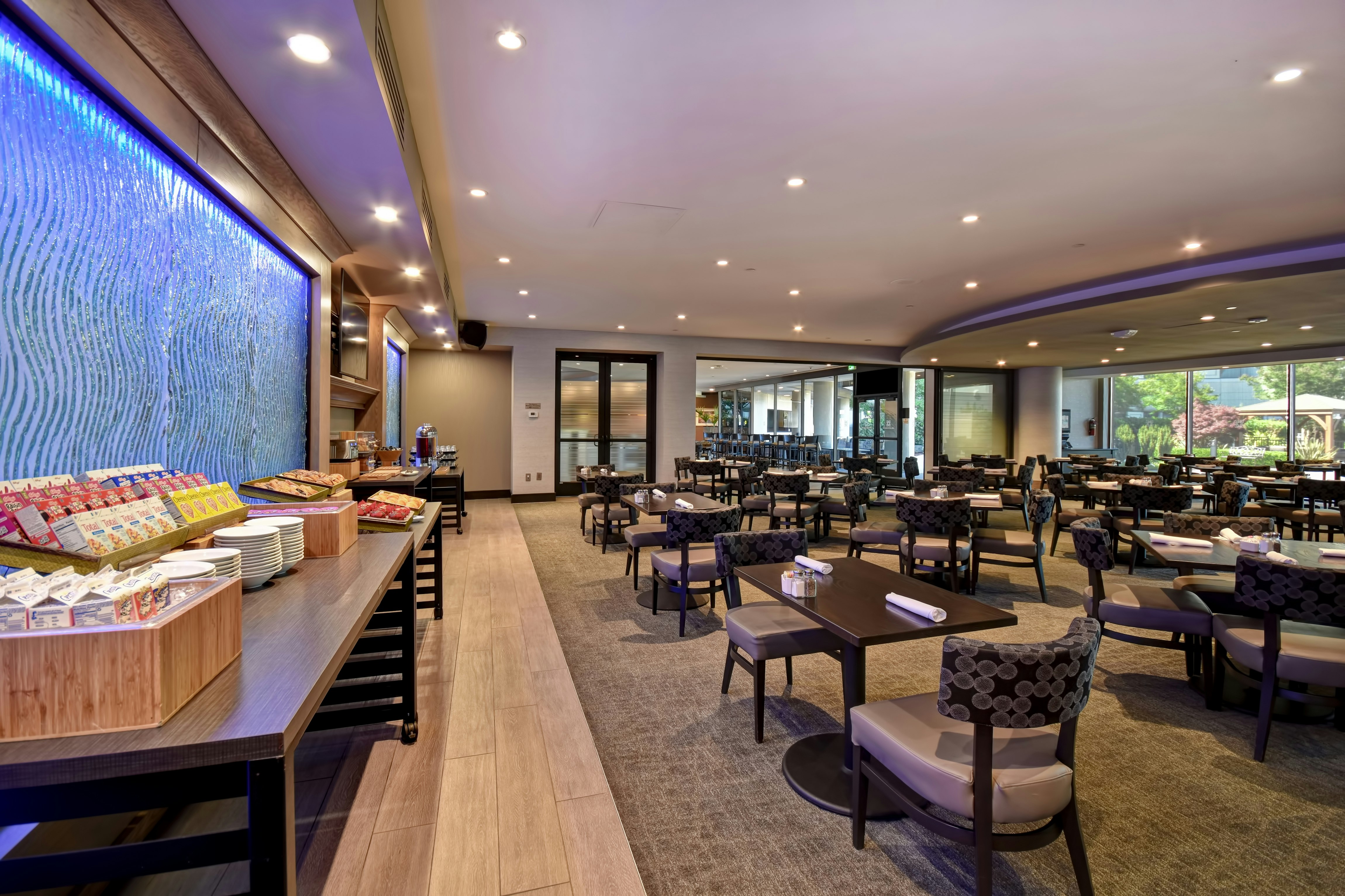 DoubleTree by Hilton Hotel Pleasanton at the Club 30/70