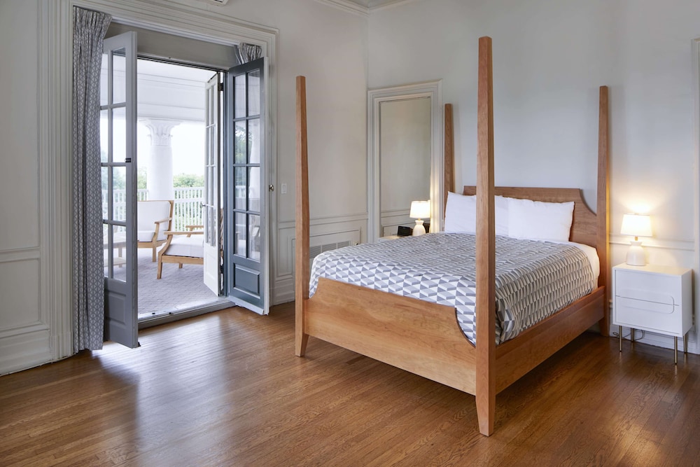 Mansion, King Bed, Queen Bed, Balcony