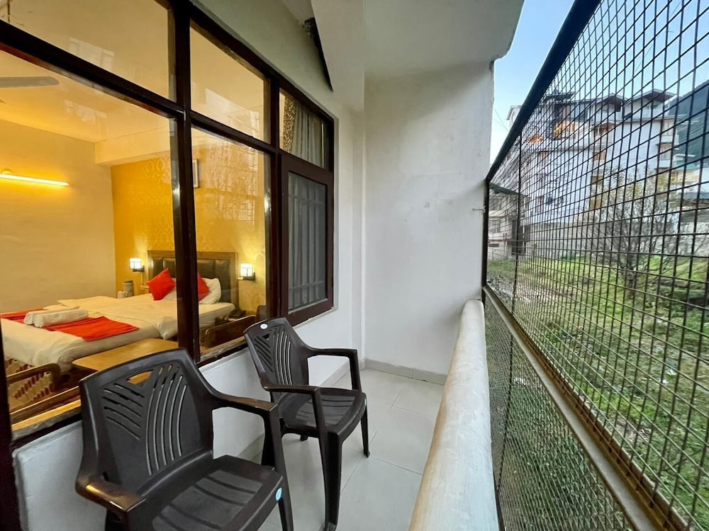 Hotel Sitara International 26/38