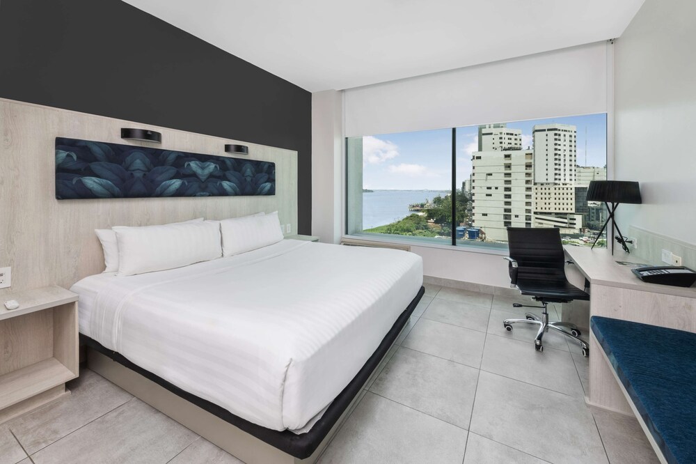 Inner, King Bed, with View