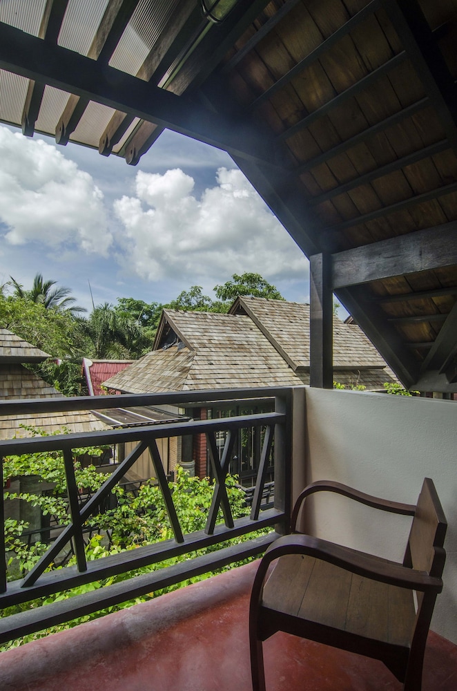 KIRIKAYAN BOUTIQUE RESORT 37/72
