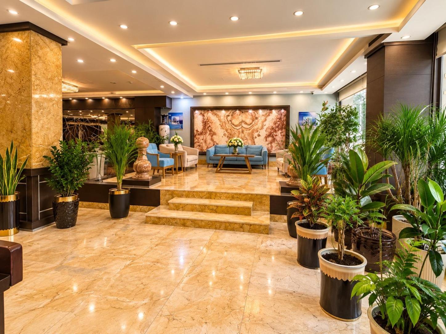 Grand Palace Hotel 14/71