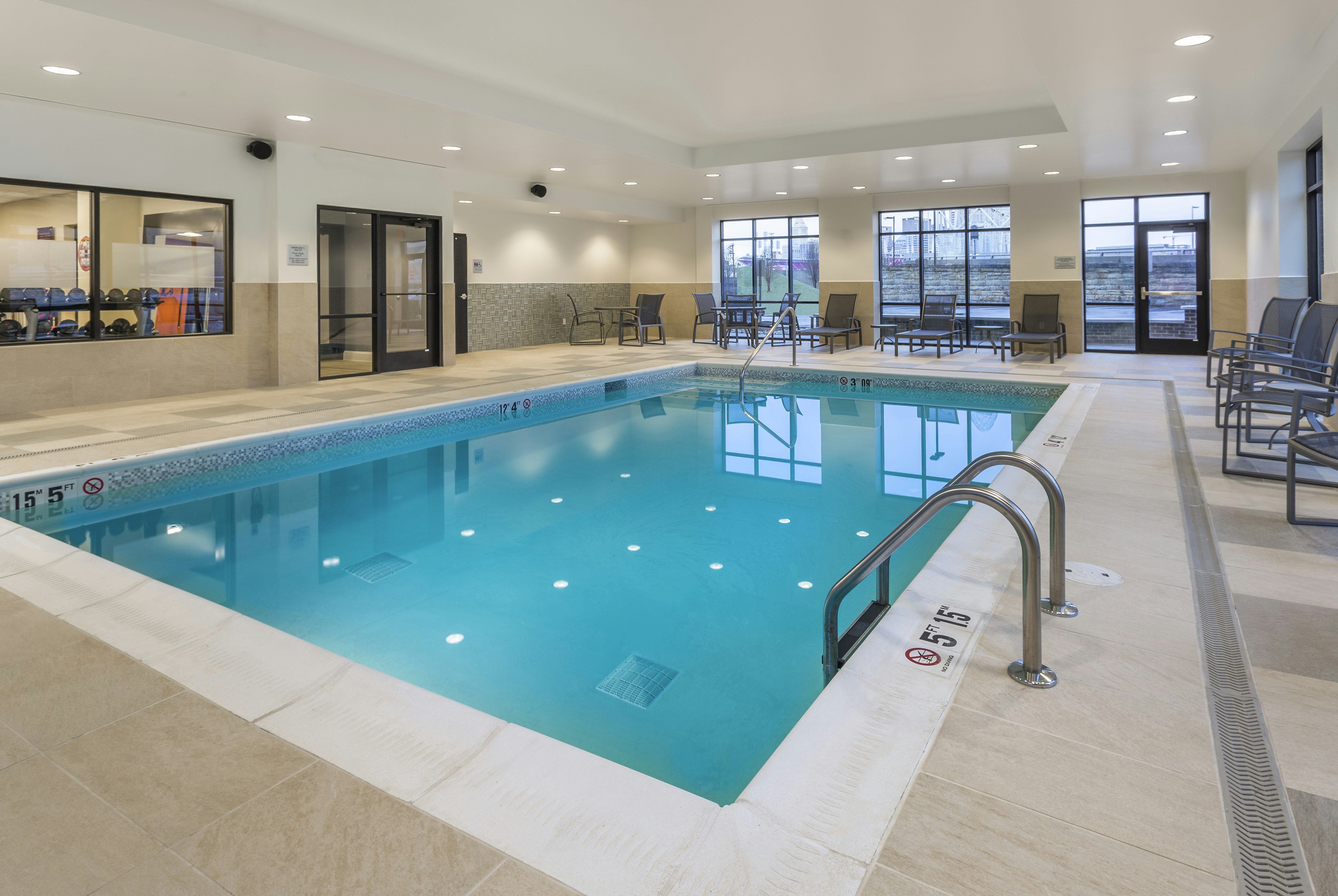 Hampton Inn & Suites Newport-Cincinnati 25/44