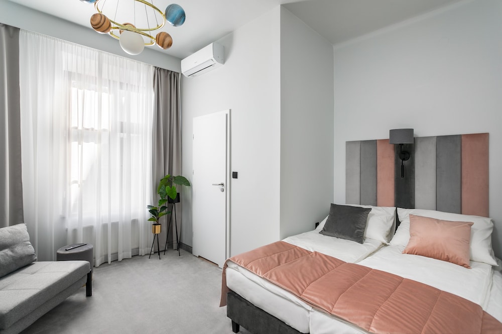 Old Town Residence - Premium Aparthotel 1/21