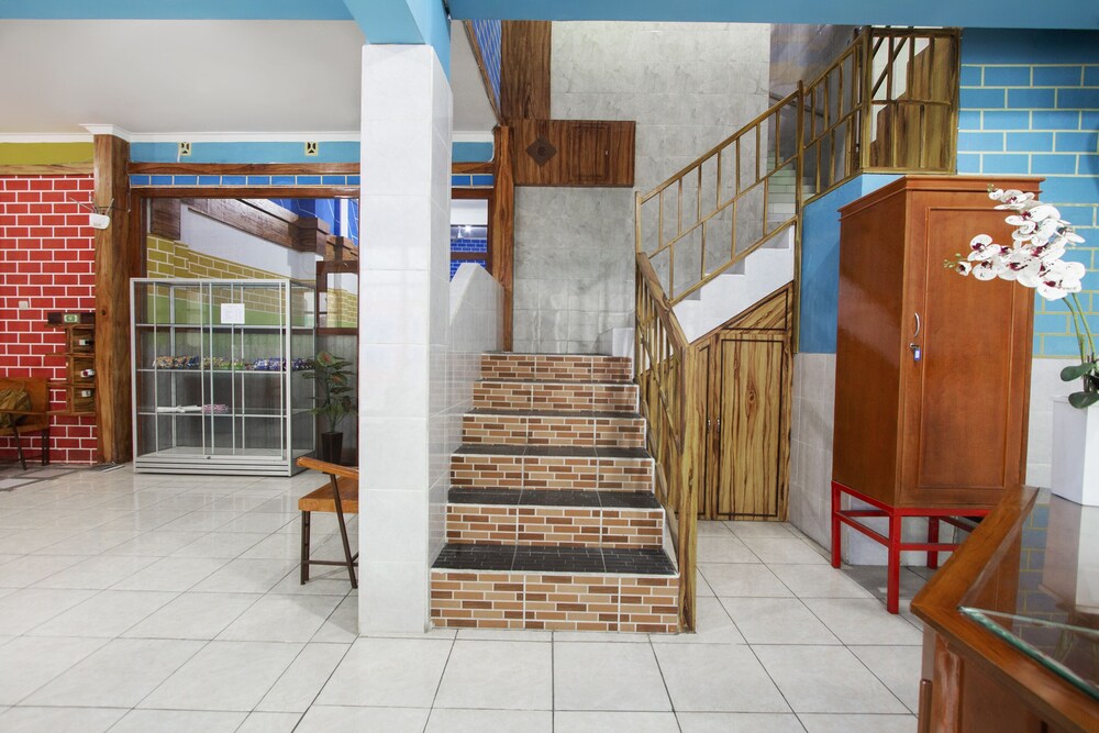 OYO 3720 Homestay Gayatri Janti 5/27