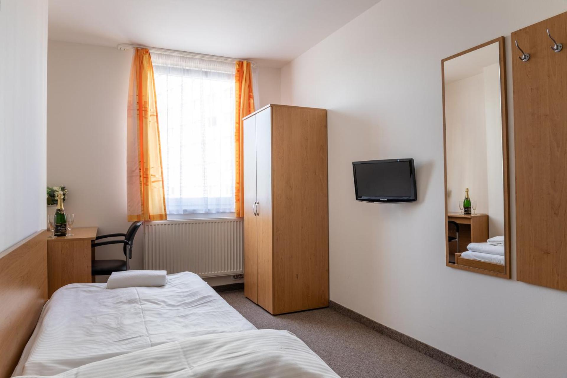 Kanarek Hotel 13/50