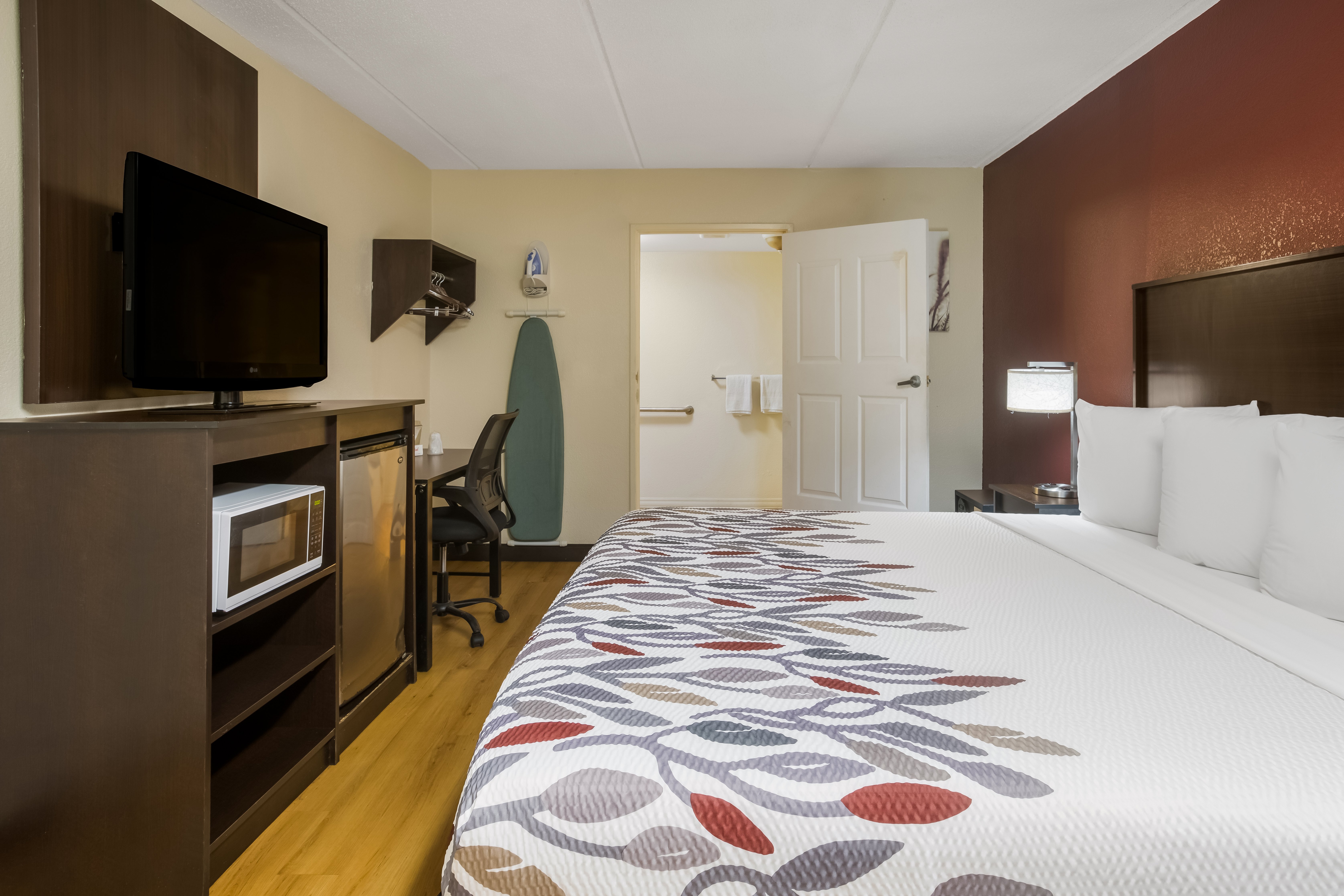 Deluxe, King Bed, Accessible