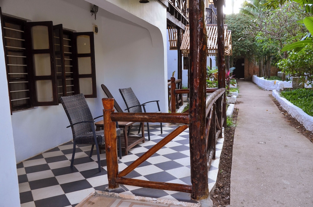 Langi Langi Beach Bungalows 19/47