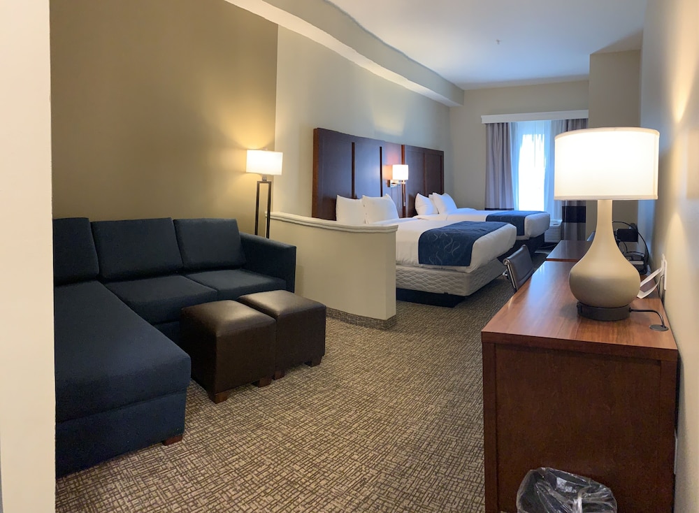 Comfort Suites Daytona Beach-Speedway 22/35