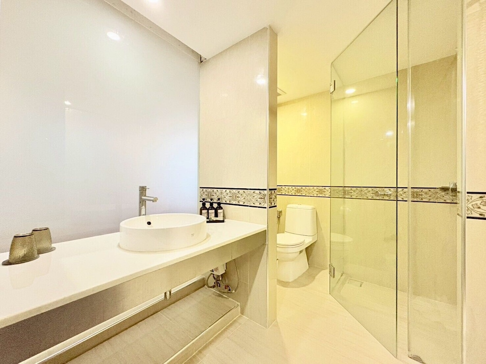 I Residence Hotel Silom 65/67