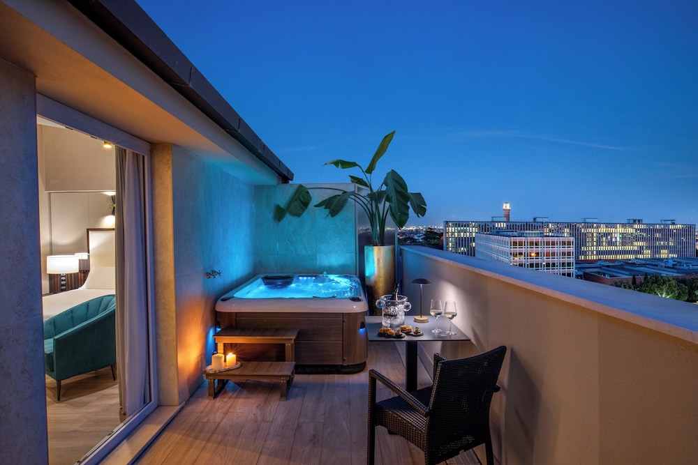 Hotel St Martin 36/63