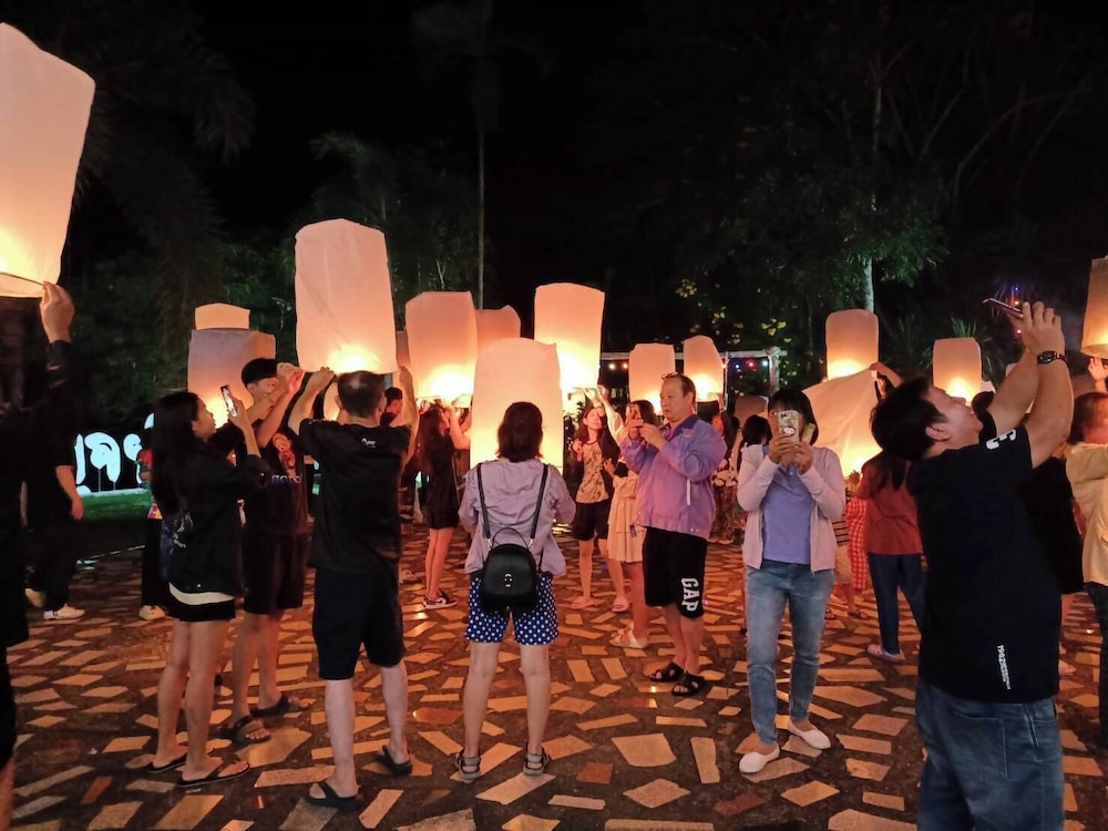 PECHMANEEKAN BEACH RESORT 66/71